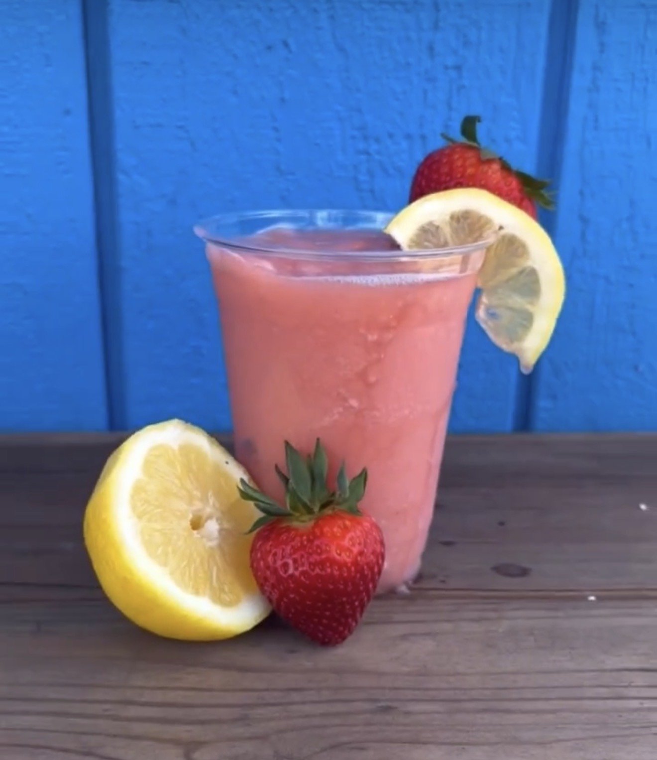 Strawberry lemonade frappe with fresh fruit